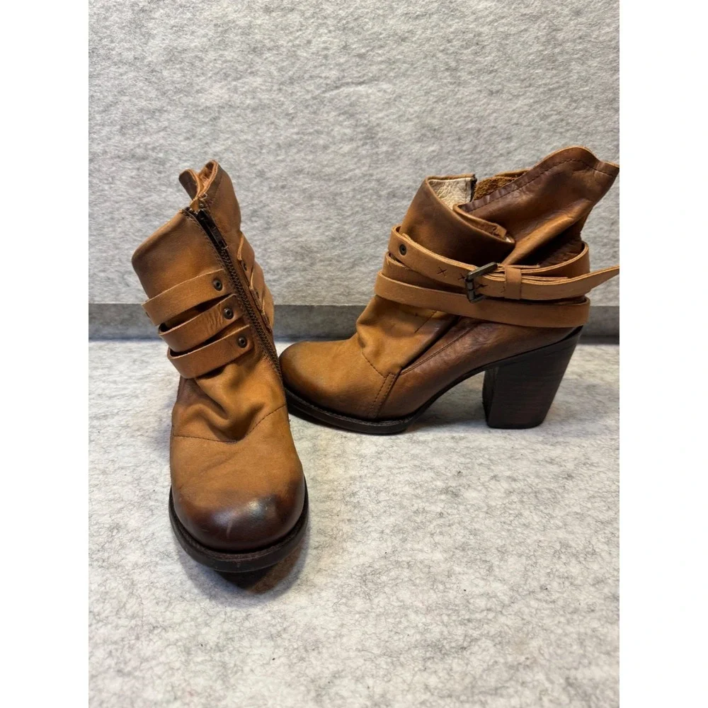 Woman's Freebirds Motorcycle gear Boots Winter Summer Buckle Size 10 festival